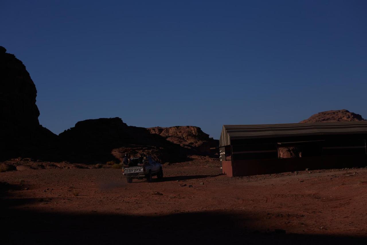 Wadirum Sunset Camp Hotell Wadi Rum Exteriör bild