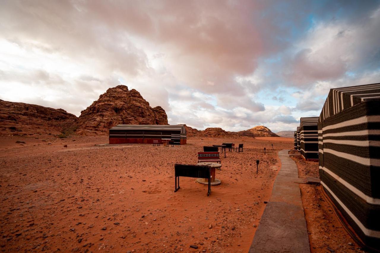 Wadirum Sunset Camp Hotell Wadi Rum Exteriör bild