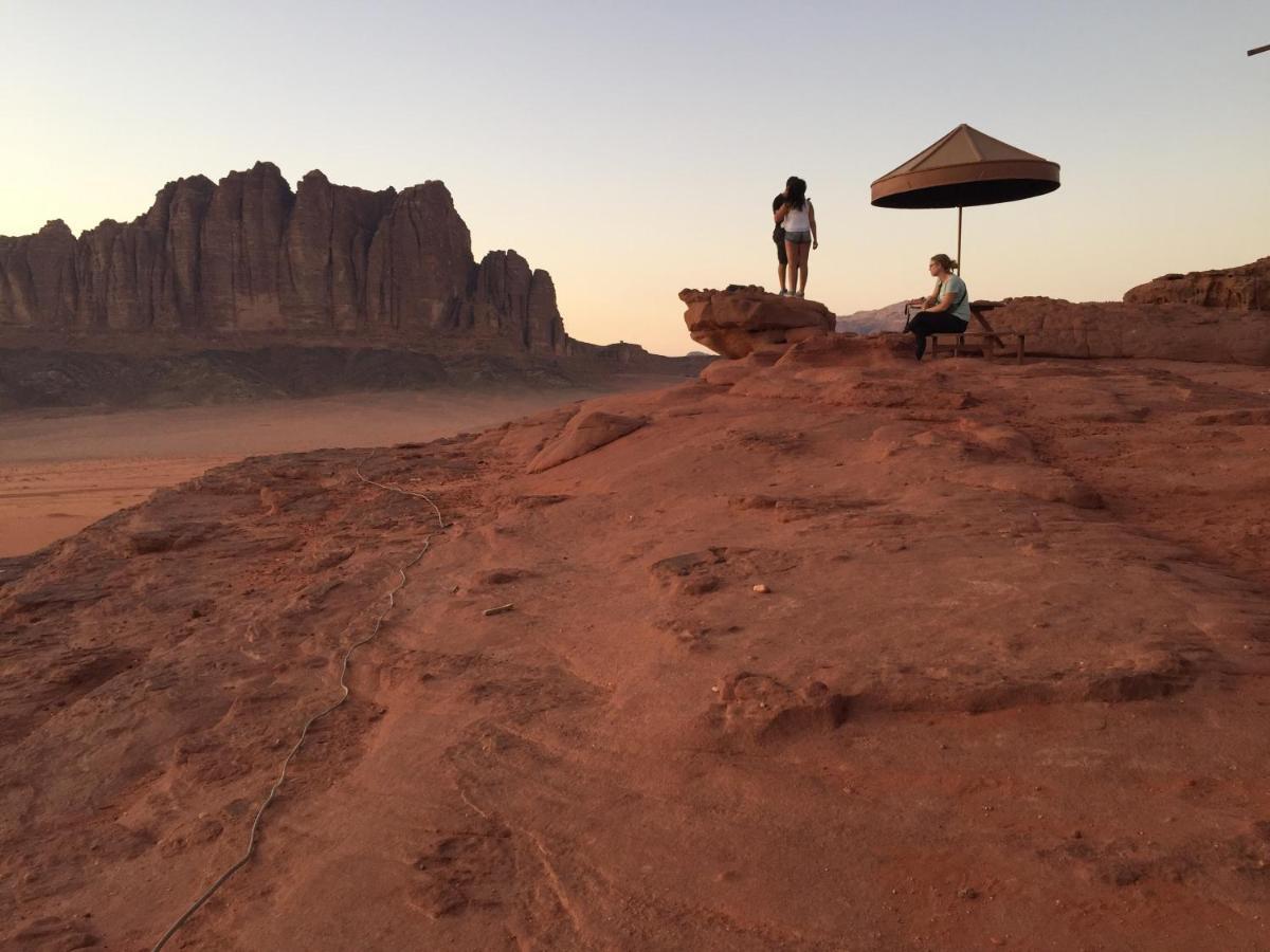 Wadirum Sunset Camp Hotell Wadi Rum Exteriör bild